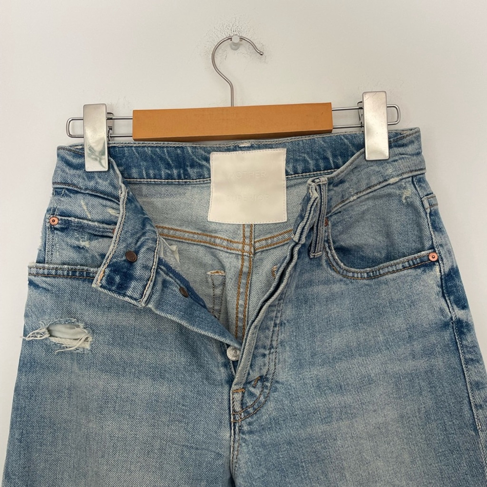 mother The Tomcat in The Confession
Light Blue Distressed Jeans 24 - Picture 6 of 12
